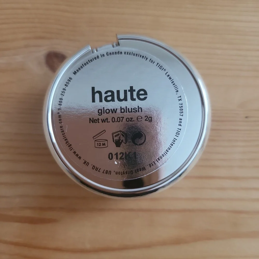TIGI Haute Glow Blush Baked Blush New in Box